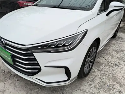 BYD MAX