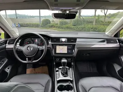 Volkswagen Phideon