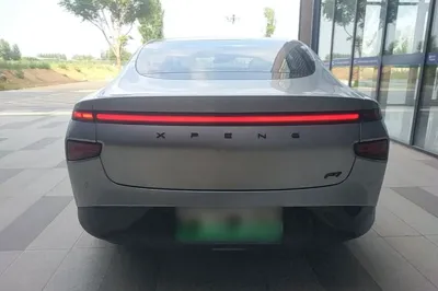Xpeng P7