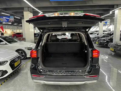 Roewe RX8