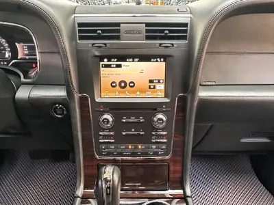 Lincoln Navigator