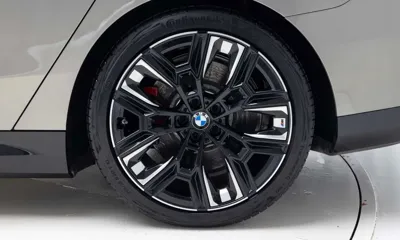 BMW i5