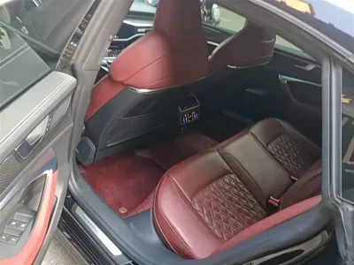 Audi A7L