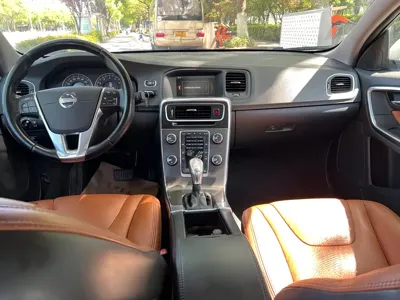 Volvo S60 (Import)