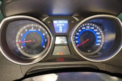 Hyundai Elantra (5th Generation