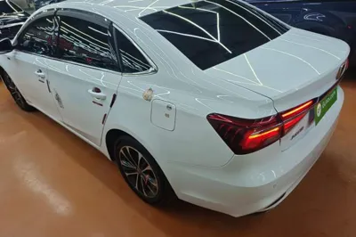 Roewe i6