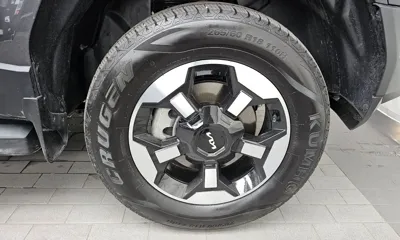 Kia Tasman