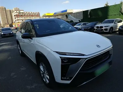 Nio ES8