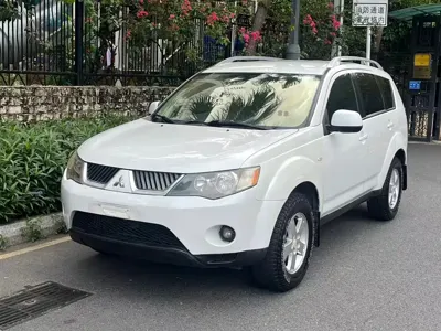 Mitsubishi Outlander (Import)
