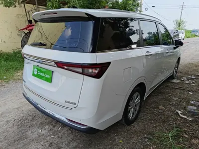 Wuling Jiachen