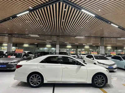 Toyota Reiz