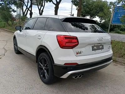 Audi Q2L