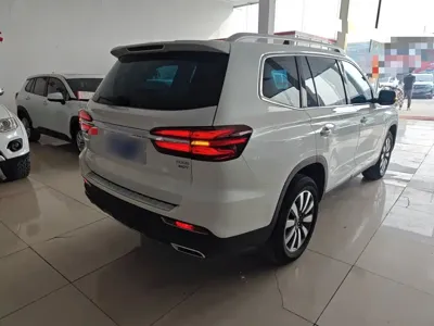 Roewe RX8