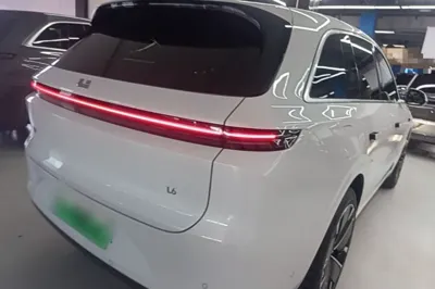Li Auto L6