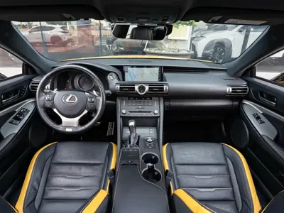 Lexus RC