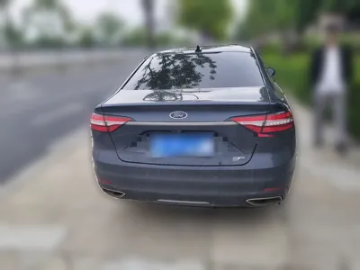 Ford Taurus