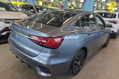 Roewe i5
