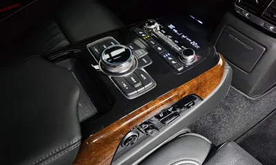 Genesis EQ900