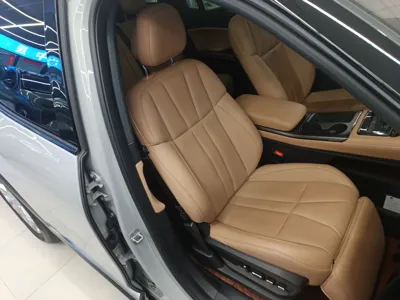 Nio ES8