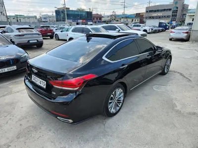 Hyundai Genesis