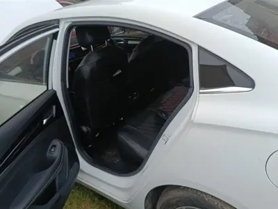 Roewe i5