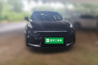 Lynk & Co 03