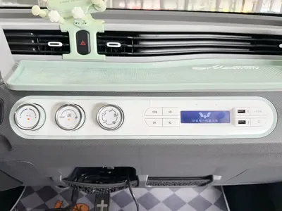 Wuling MINIEV