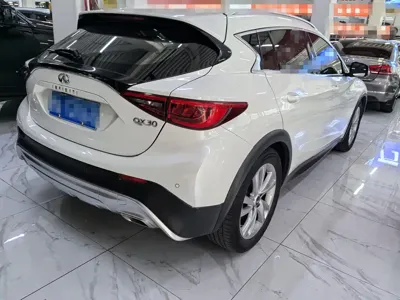 Infiniti QX30