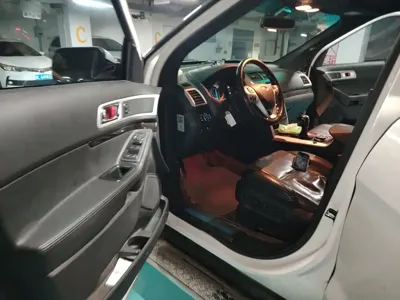 Ford Explorer (Import)