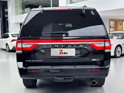 Lincoln Navigator