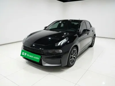 Lynk & Co 03