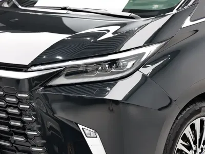 Lexus LM