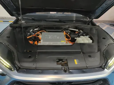 Nio ES8