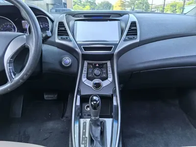 Hyundai Elantra Langdong