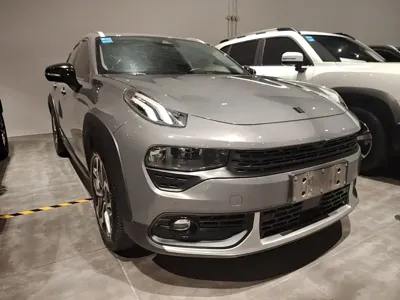 Lynk & Co 02