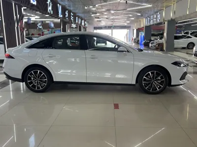 Roewe D7