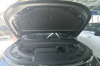 Li Auto L9