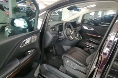 Hongqi HQ9 PHEV