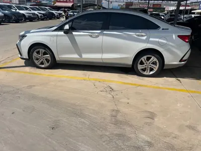 BAIC EU5