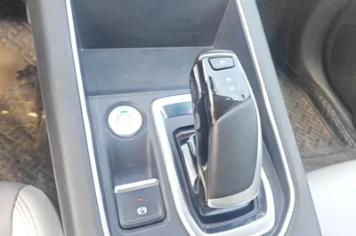 Dongfeng Aeolus E70