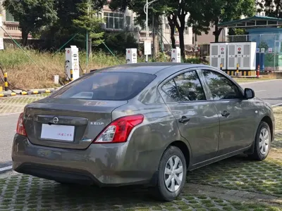 Nissan Sunny