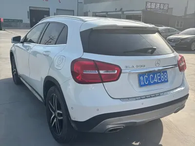Mercedes-Benz GLA