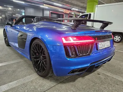 Audi R8