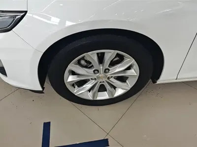 Chevrolet Malibu XL