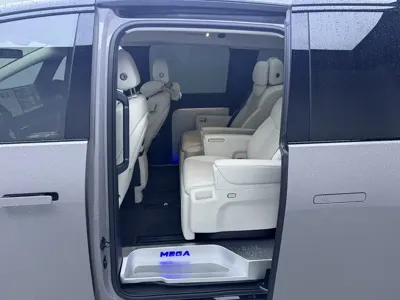 Li Auto Li MEGA