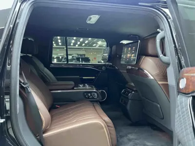 Hongqi 红旗金葵花国耀