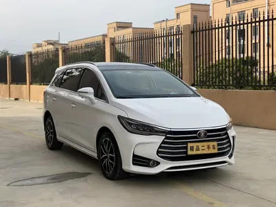 BYD MAX
