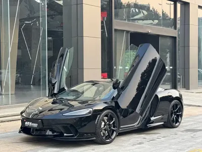 McLaren GT