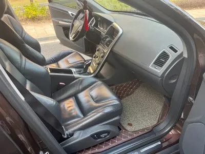Volvo XC60 (Import)
