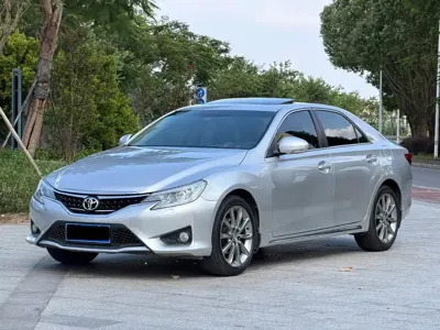 Toyota Reiz
